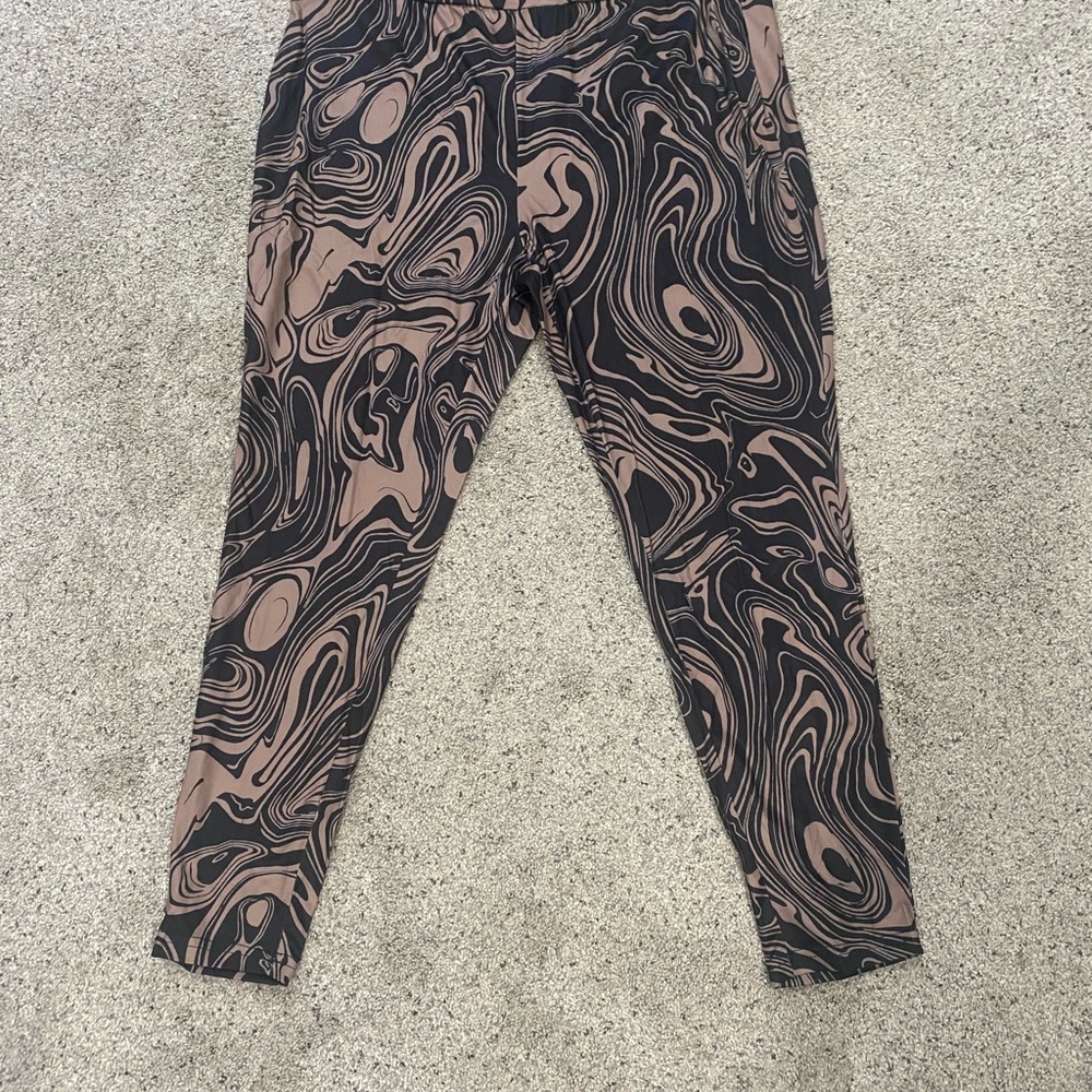 SHEIN Black and Brown Leggings